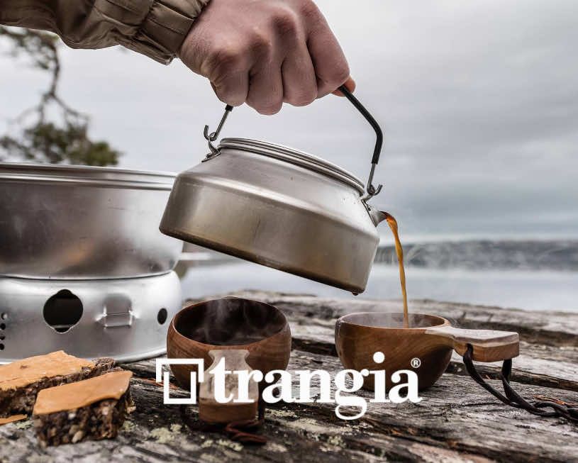 Zubereitung von Outdoor-Mahlzeiten mit schwedischen Kult-Kocher vonTrangia